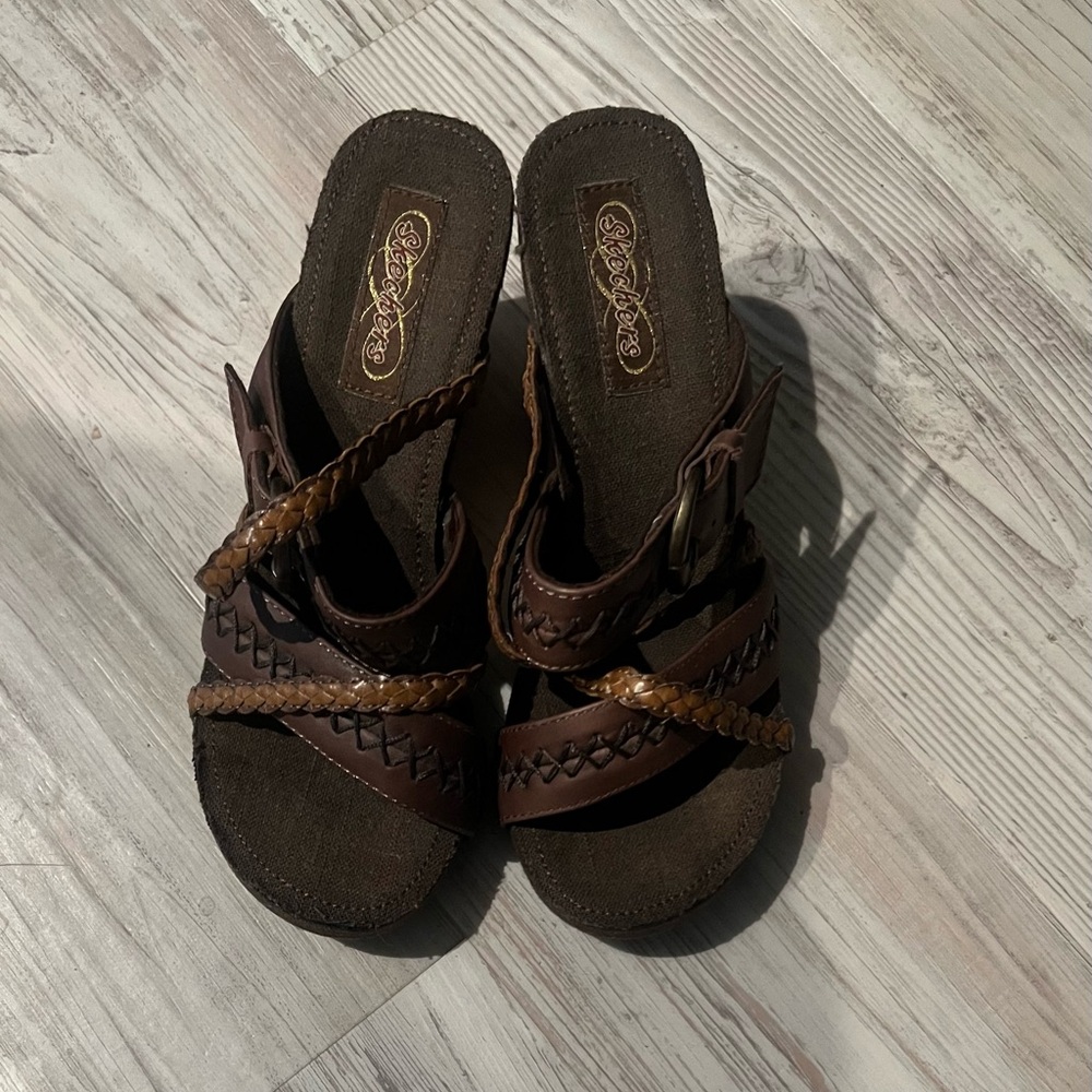 NEW Chic Brown Wedge Sandals - size 7